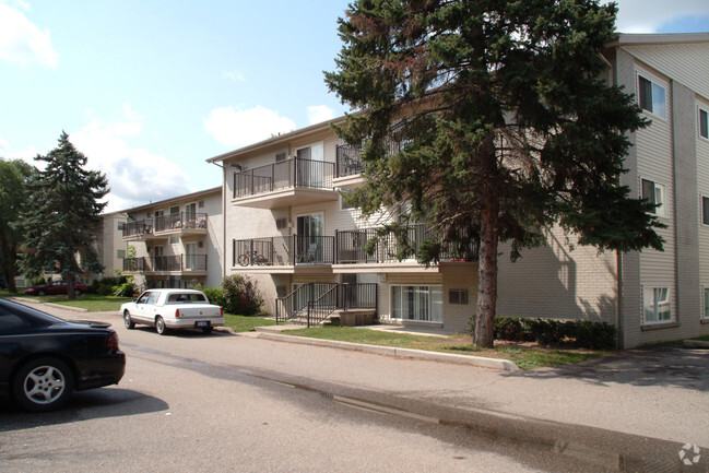 Foto del edificio - Lapeer Garden Apartments