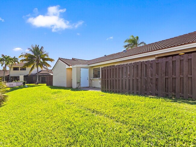 Building Photo - Northwest 171st Street, Hialeah, FL 33015 - 2 BR 2 BA townhouse