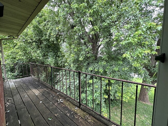 Building Photo - Two Bedroom Apartment in Westminster