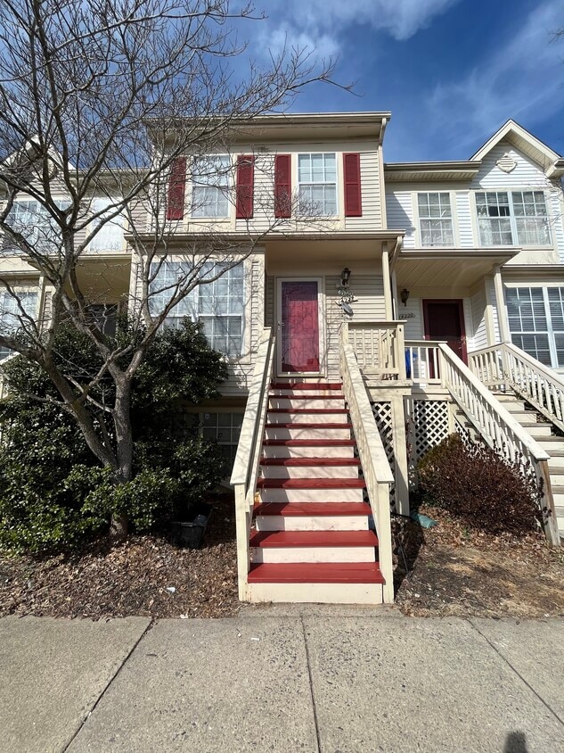 Primary Photo - 14222 Autumn Cir