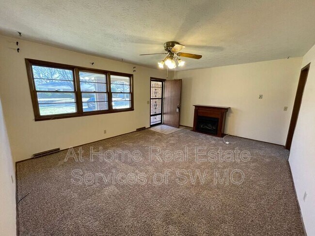 Foto del edificio - 2405 S Dollison Ave