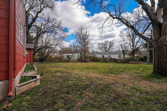 Foto del edificio - 1405 Edgemoor Dr