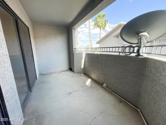 Photo - 2025 E Campbell Ave Apartment