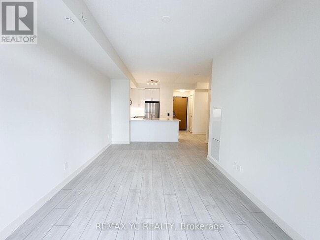 Photo du bâtiment - 4955 Yonge St