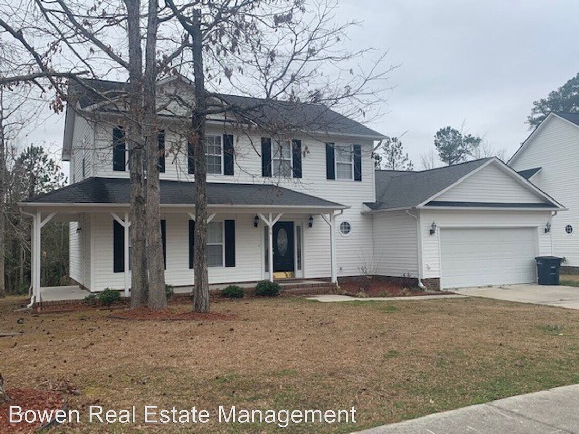 4 Br 2 5 Bath House 108 Peachtree Drive House For Rent In Jacksonville Nc Apartments Com