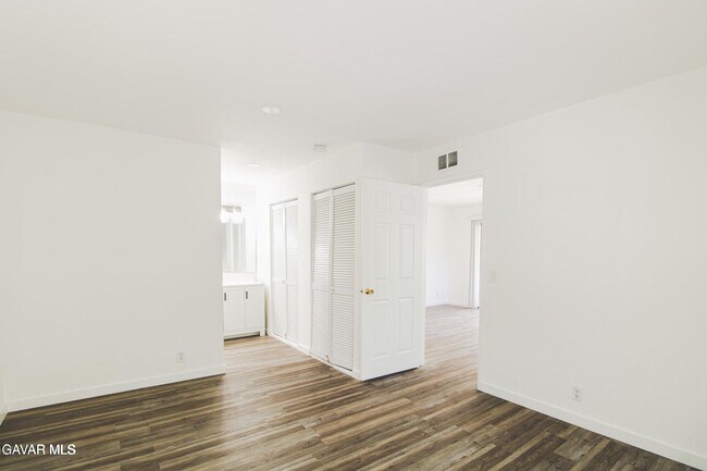 Foto del edificio - 2554 Olive Dr