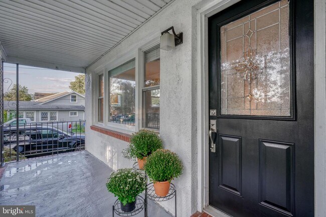 Foto del edificio - 209 Meadow Rd