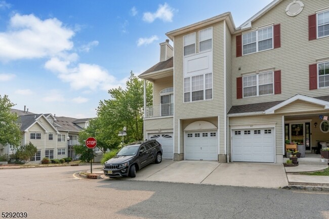 Foto del edificio - 25 Wildflower Ln