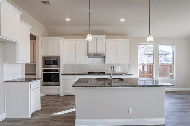 Building Photo - 3623 Twin Pines Dr
