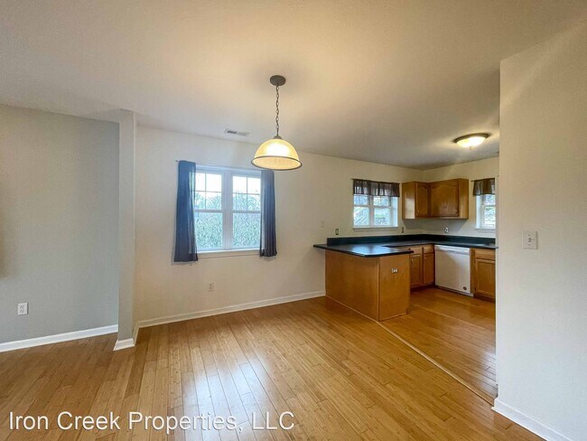 Building Photo - 3 br, 2 bath House - 28 Jefferson Drive