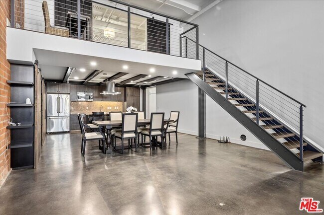 Foto del edificio - 120 S Hewitt St