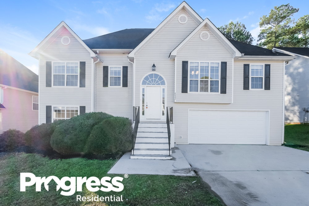 Foto principal - 8062 Mustang Ln