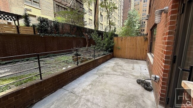 Building Photo - EAST 56 STREET
