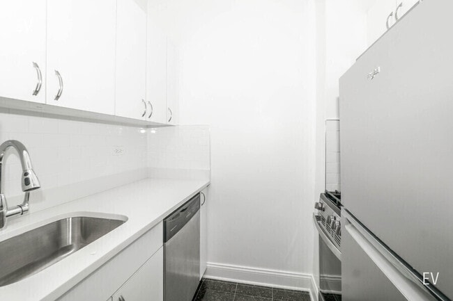 Foto del edificio - 235 W 22nd St