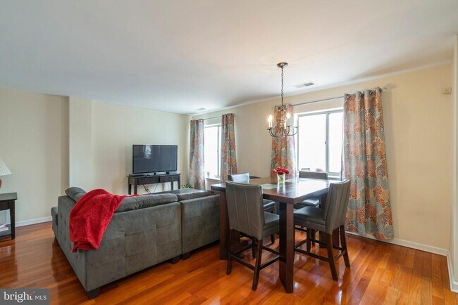 Foto del edificio - 700 Pennock St