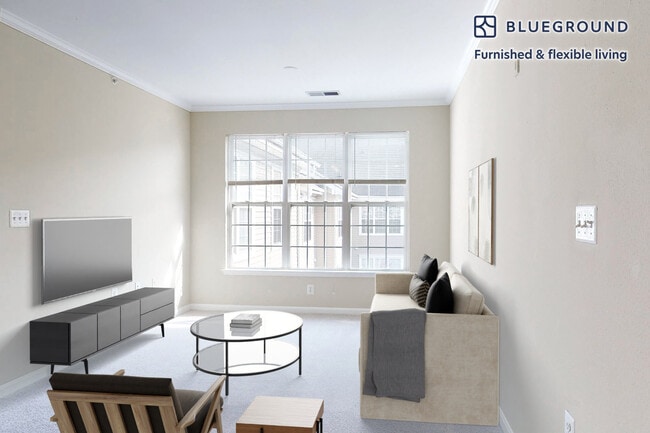 Building Photo - 2350 26th Ct S