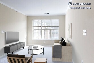 Building Photo - 2350 26th Ct S