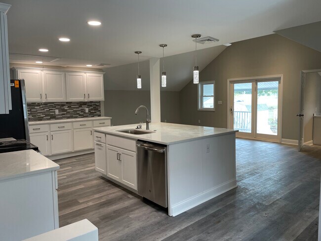 Building Photo - 218 Sussex St