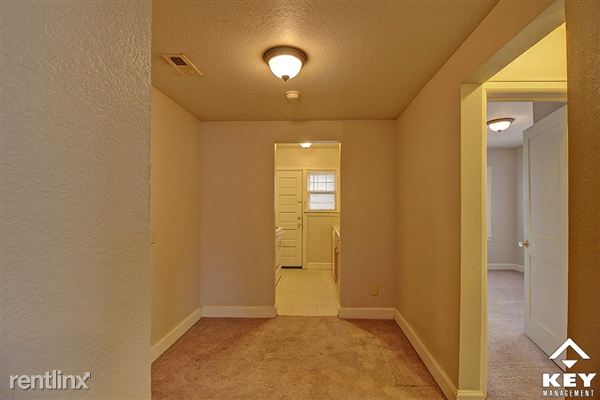 Building Photo - 1156 N Emporia St