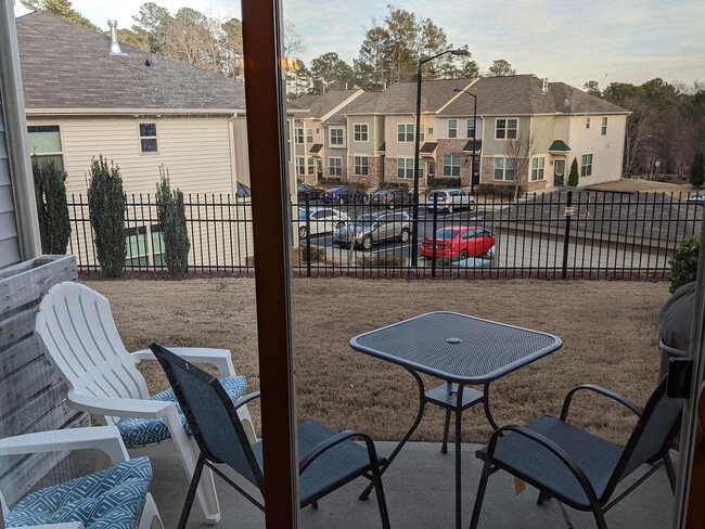 Building Photo - Room in Townhome on Pilatus Dr