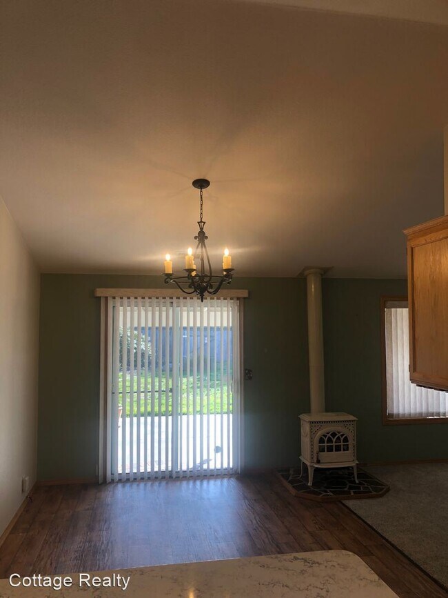 Building Photo - 3 br, 2 bath House - 1940 Heartwood