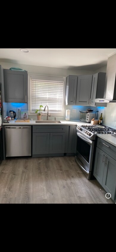 Kitchen - 115 Anton Dr