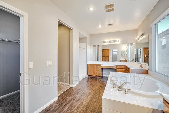 Building Photo - 10105 Prattville Ave