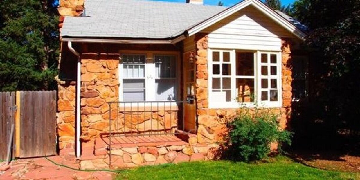 Foto principal - 3 Bed Duplex for Rent in a Peaceful Neighborhood south of Baseline