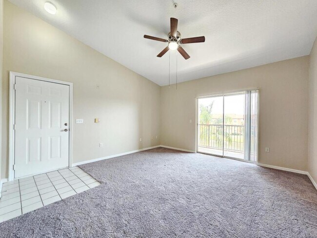 Building Photo - 5536 Metrowest Blvd, unit 8 308