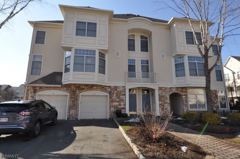 Foto principal - 216 Turlington Ct