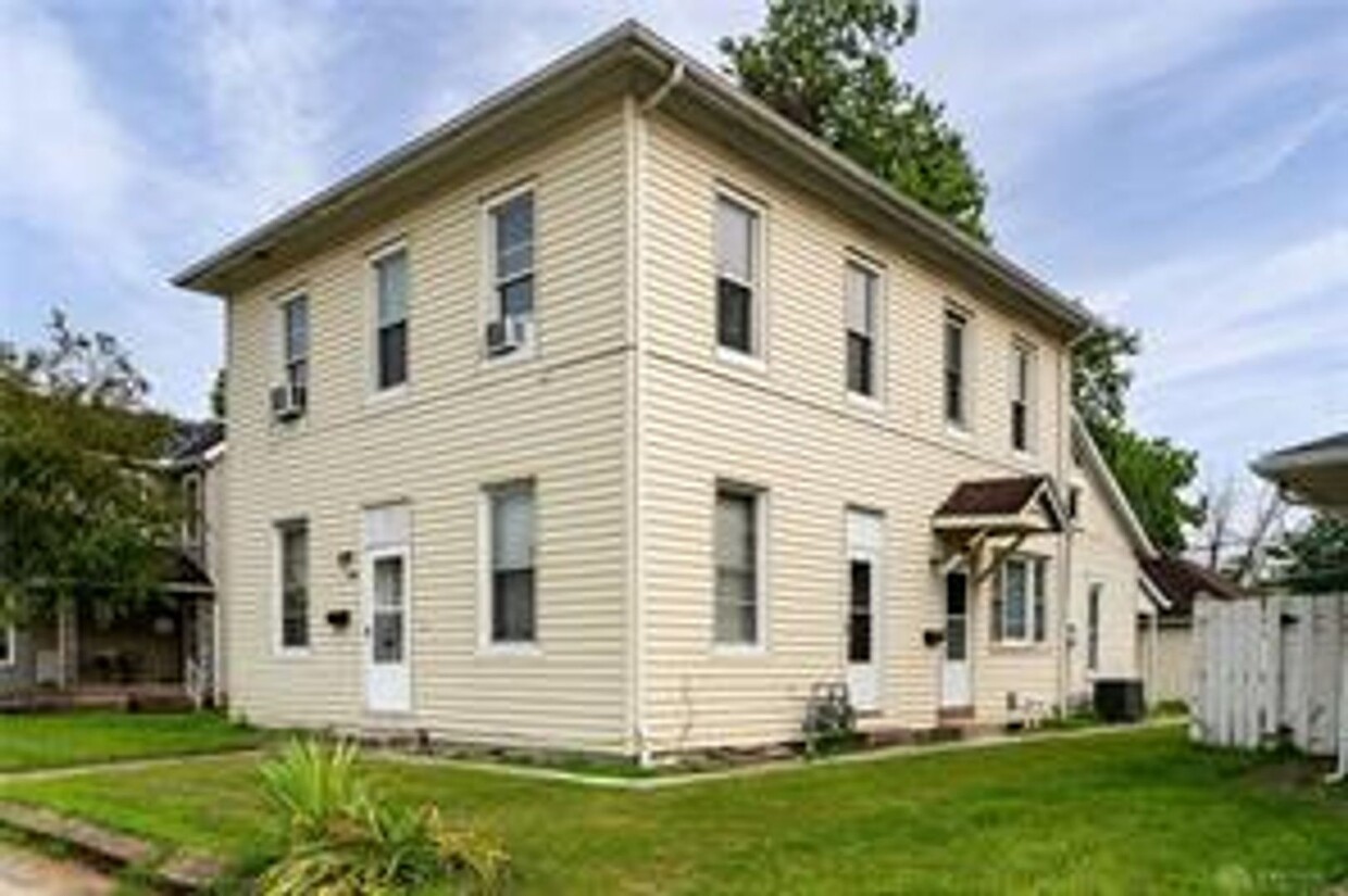 Primary Photo - 548 E. PEARL