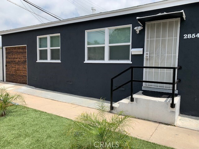 Primary Photo - 2854 S Halm Ave