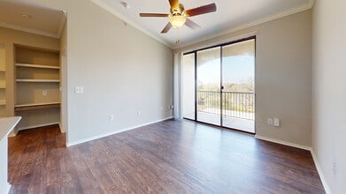 Interior Photo - Lakeline Villas