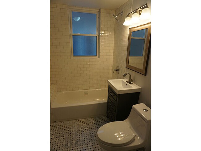 Building Photo - 3818 N Kenneth Ave