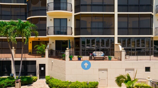 Foto del edificio - 5706 Cape Harbour Dr