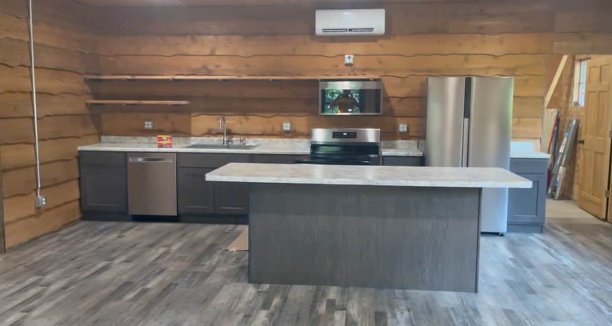 Kitchen (New Appliances) - 2152 Twin Springs Rd