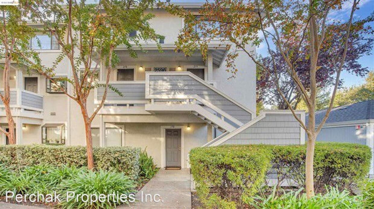 Primary Photo - 2 br, 2 bath House - 2611 Oak Road #A