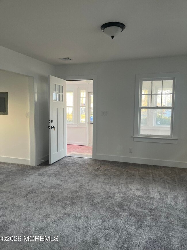 Foto del edificio - 17 Ward Ln