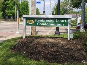 Building Photo - 3569 Kenbrooke Ct