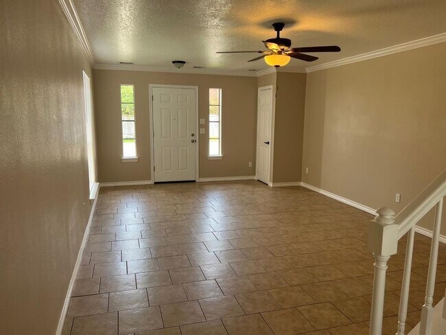 Foto del edificio - 8003 Catalpa St
