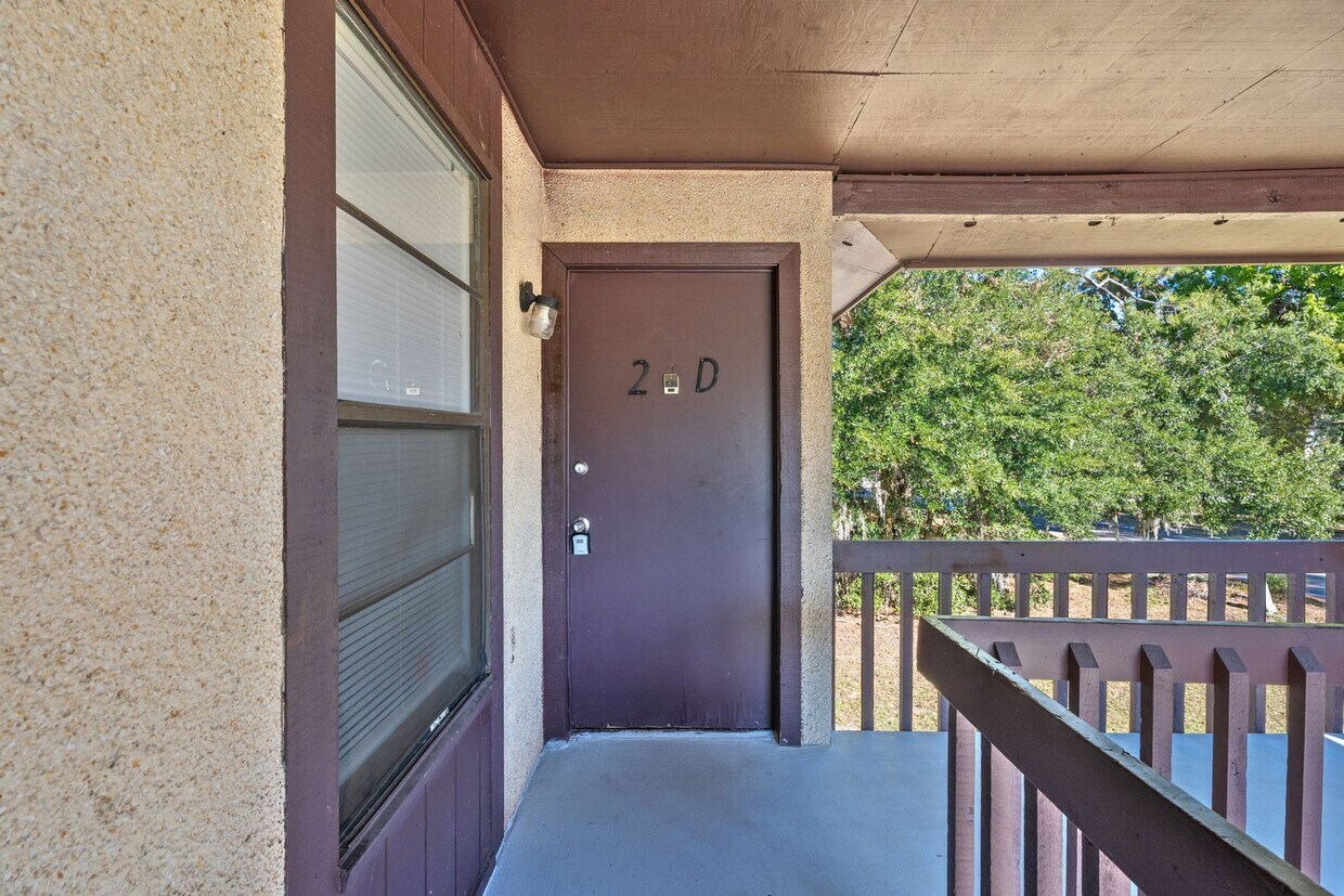 Photo - Lombard 476 2D