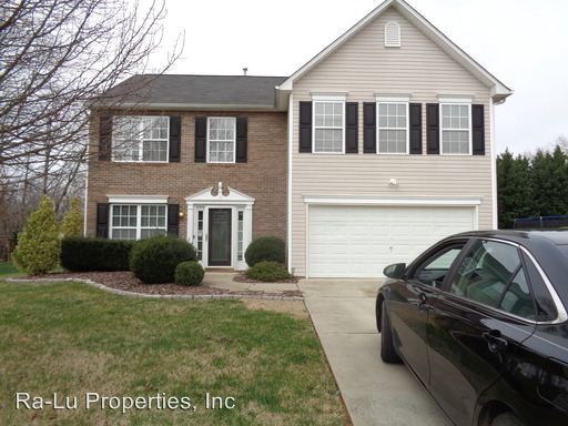 Primary Photo - 7023 Hill N Dale Dr