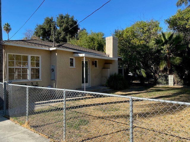 Front Yard - 6929 Vesper Ave