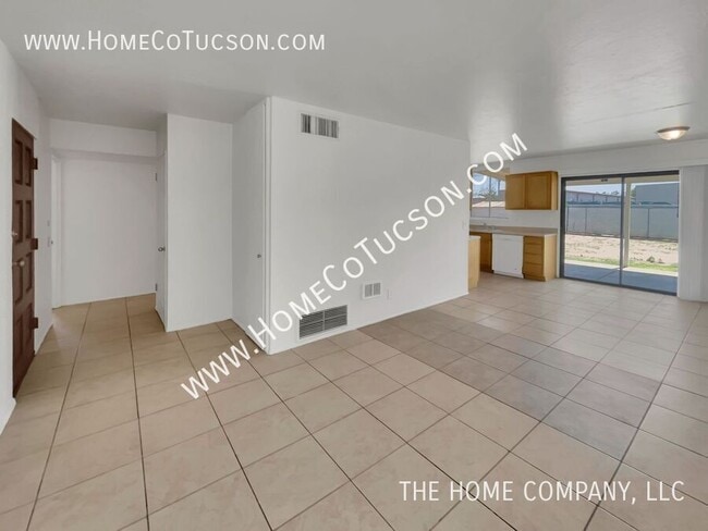 Foto del edificio - 3966 E Sylvane Dr