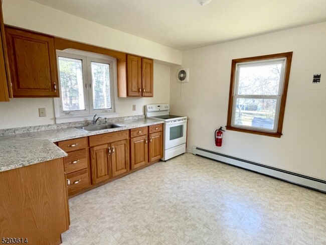 Building Photo - 5314 Berkshire Valley Rd