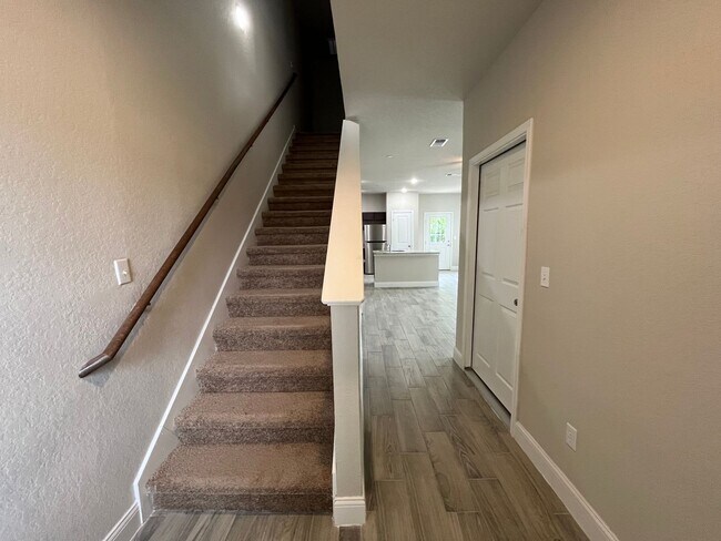 Building Photo - 7817 Savannah Brooks