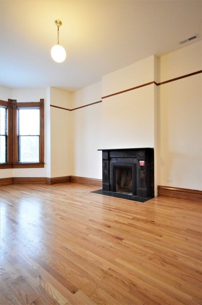 Building Photo - 2056 N Cleveland Ave