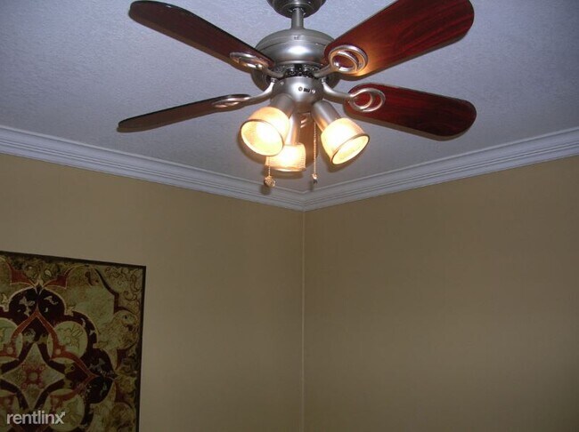 Foto del edificio - 2 br, 2 bath Condo - 833 Lowell Blvd D12 U...