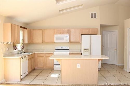 Foto del edificio - 2743 SW Abelard St