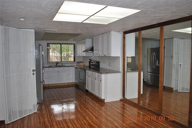 Building Photo - 6655 Westwick Dr